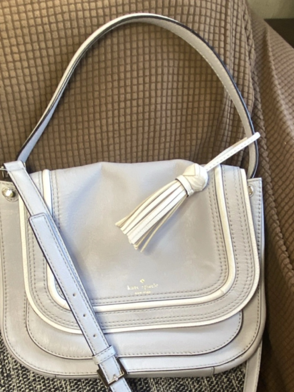 Kate Spade New York Light Gray Shoulder Bag with Tassel and Adjustable Strap - Picture 11 of 15